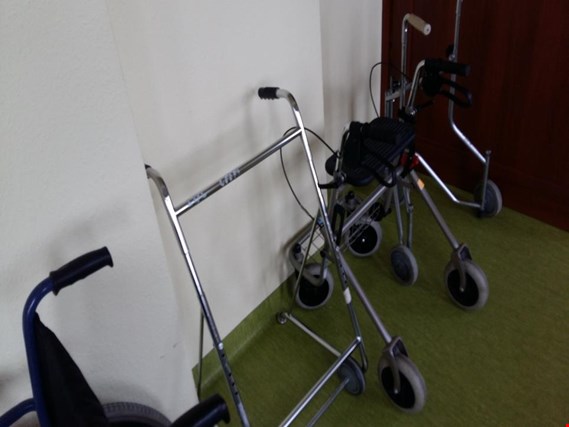 Used Walking aids for Sale (Auction Premium) | NetBid Industrial Auctions